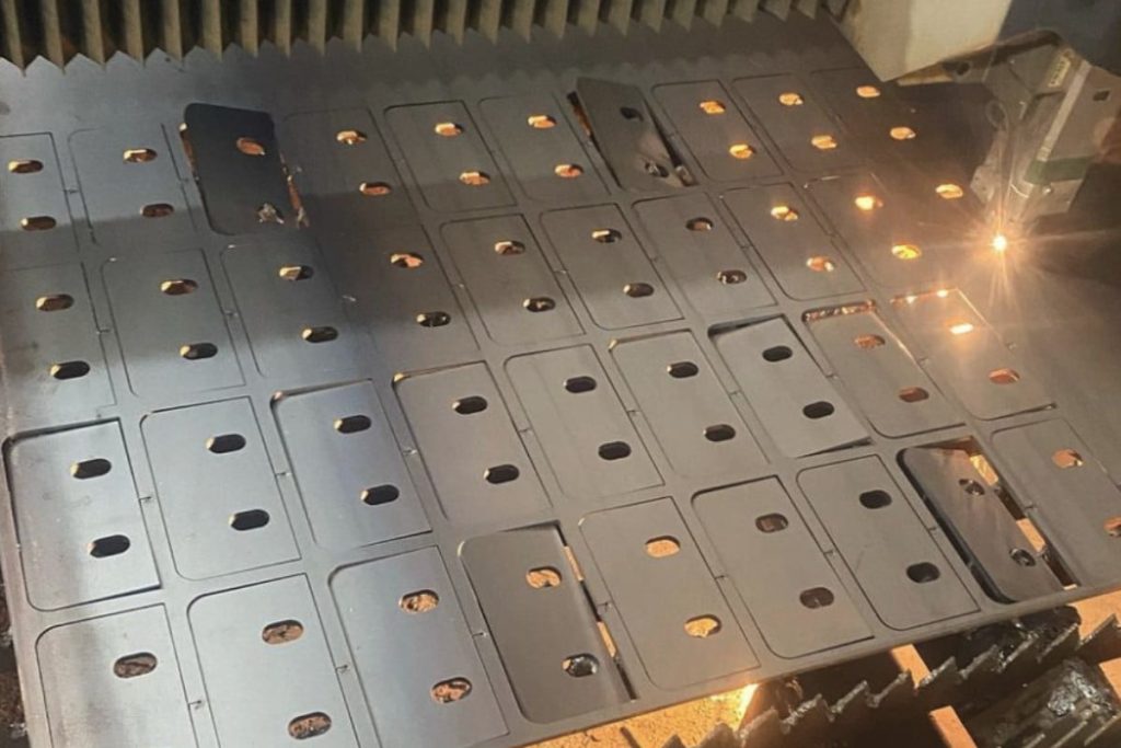 dich-vu-cat-laser-cnc